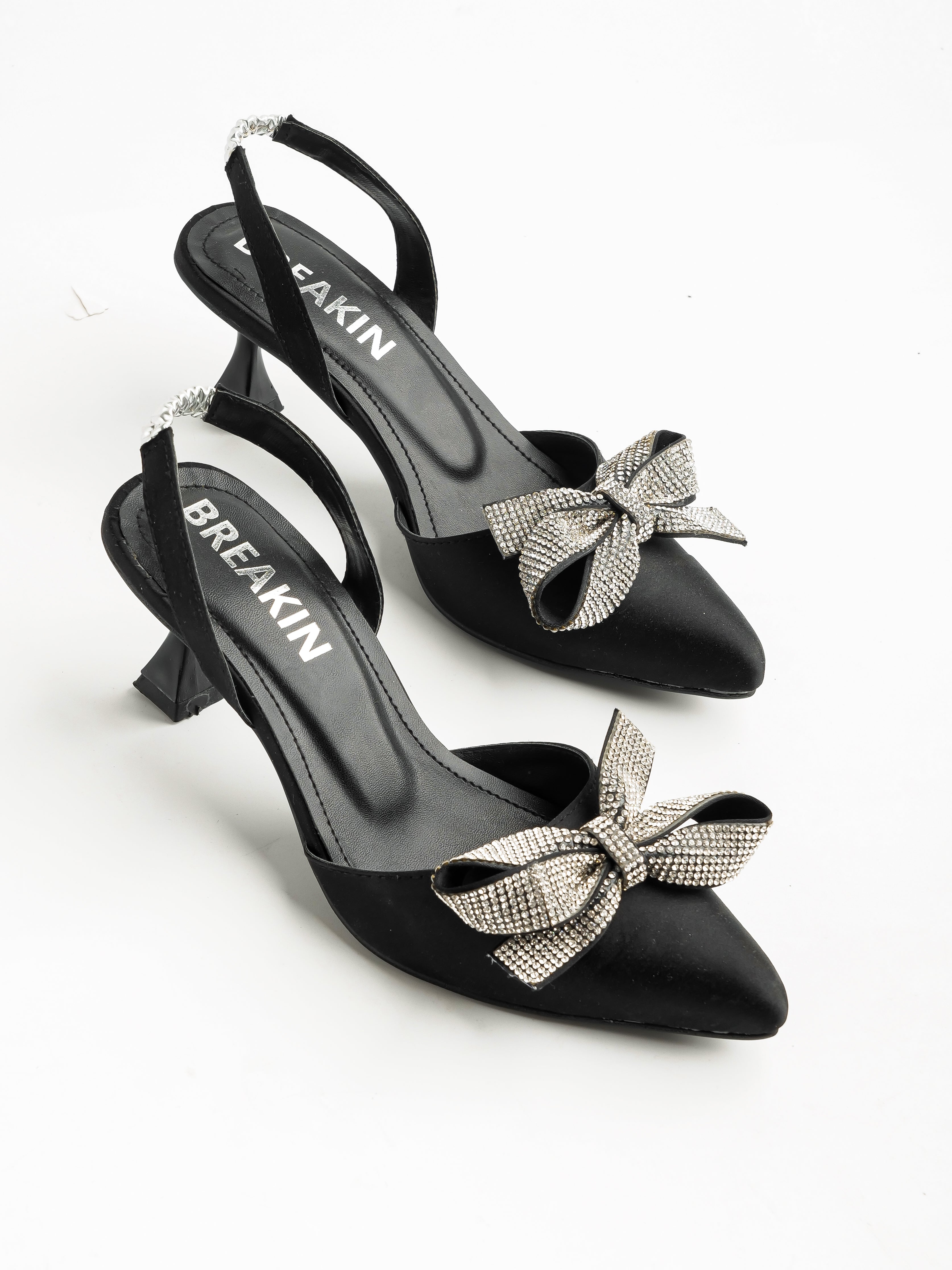 JC Kitten Heel Black