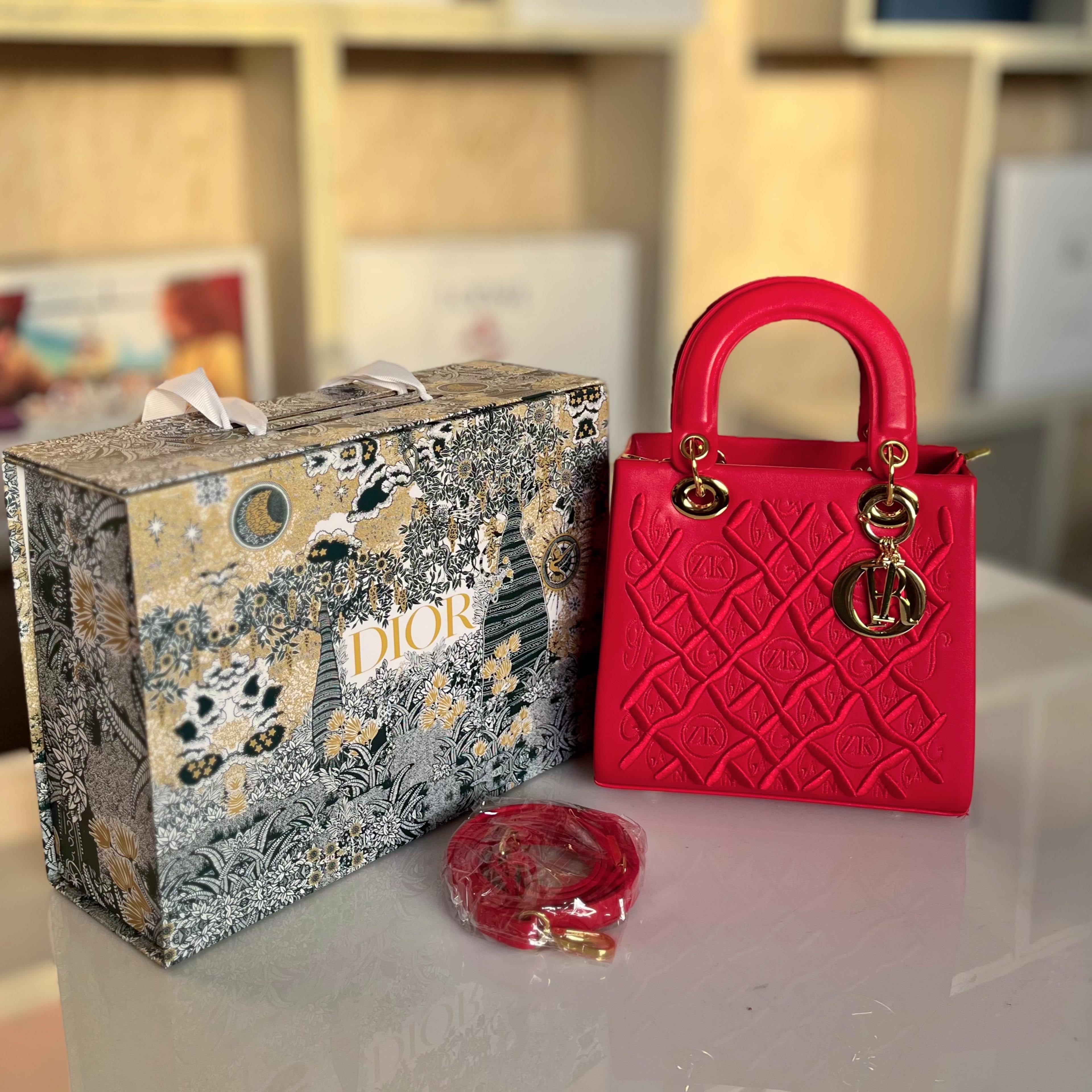 D-R Embroidery In 5 Amazing Colours