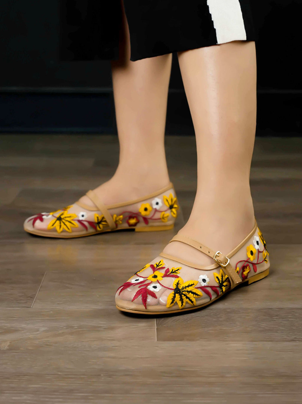 Ballerinas with Decorative Flowers - Nude