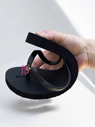 Kira All black Flip Flop