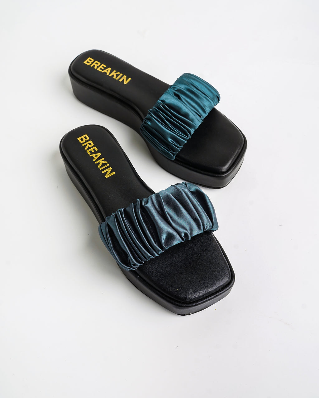 EVERLY Black (No Exchange No Refund)