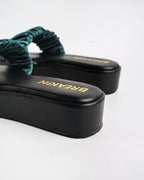 EVERLY Black (No Exchange No Refund)