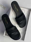 Vogue - Black